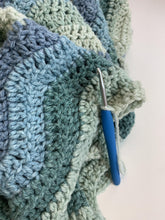 Load image into Gallery viewer, crochet-waves-ripple-blanket
