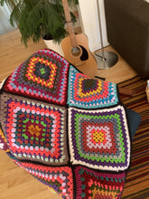 Load image into Gallery viewer, Let&#39;s make a Granny Square Blanket! March 18th (online) - Ply Studio 
